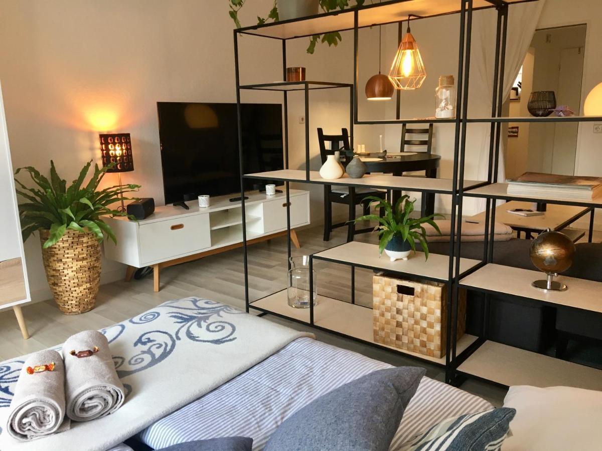 'Das Kleine Feine' - Ruhige, Helle Ferienwohnung Mit Parkplatz Und Balkon Pforzheim Exteriér fotografie